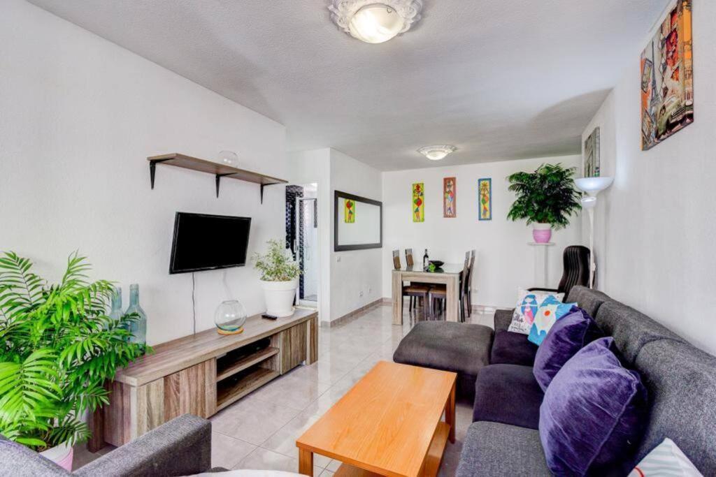 Apartament Con Piscina En